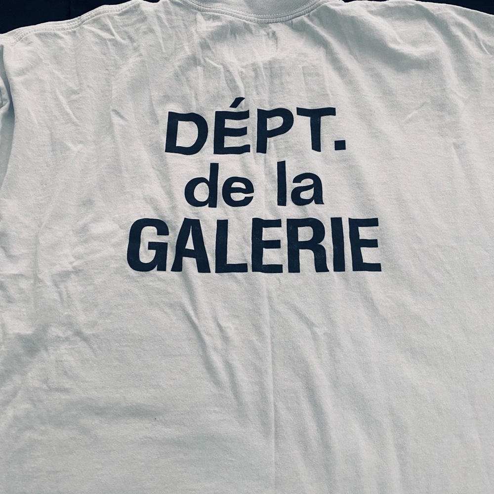 Gallery Dept Tee. No wear and tear